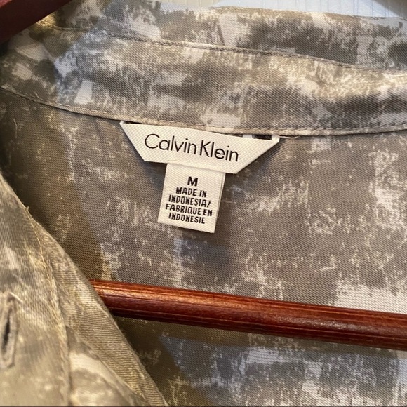 Calvin Klein Button Down Top - Picture 4 of 4